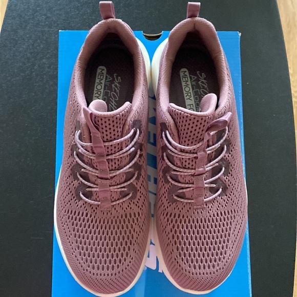 Skechers Running Shoes - Brand New - Picture 6 of 6